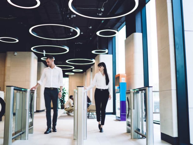 Contrôle d'accès hybride : l'engagement de Genetec pour moderniser la sécurité d'entreprise