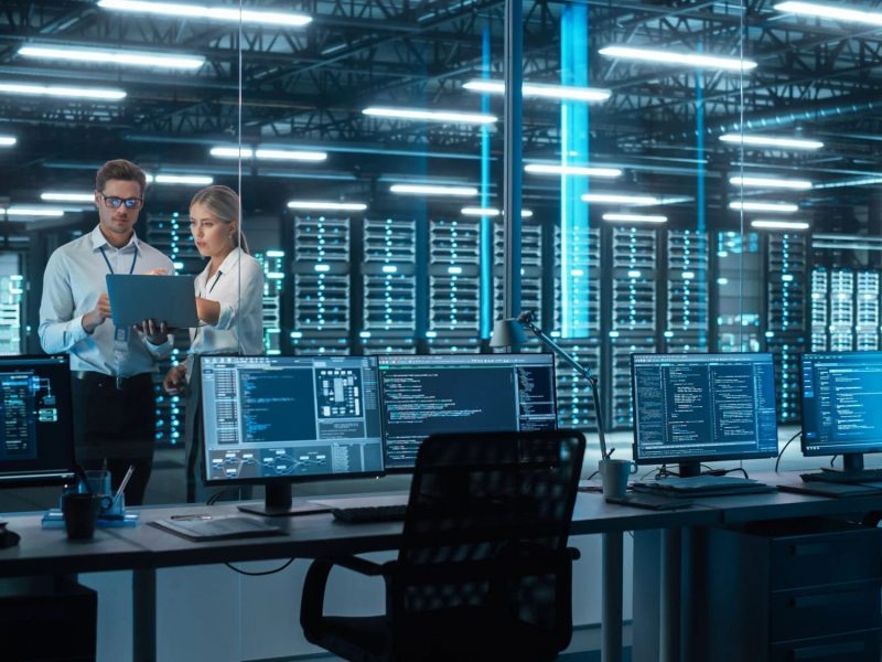 IBM et Red Hat augmentent Lightwell avec de nouvelles solutions pour construire l'infrastructure de confiance du code open source à l'ère de l'IA