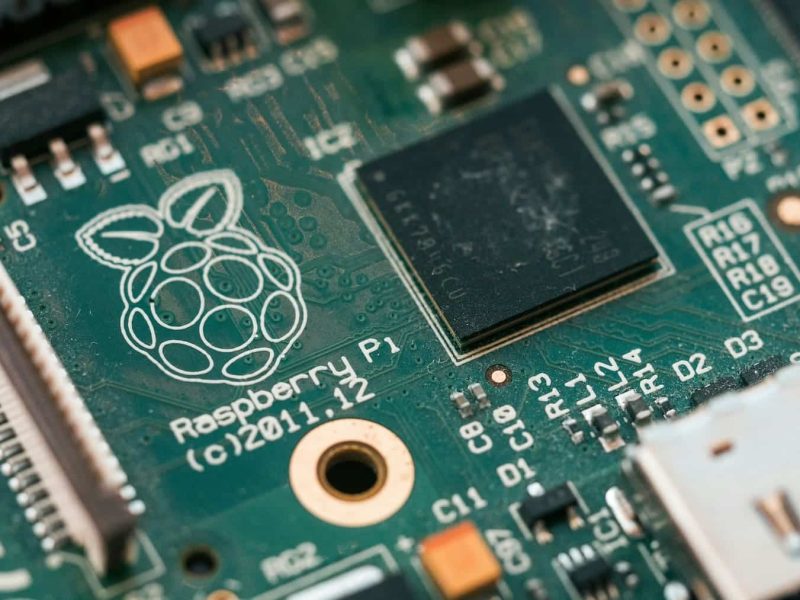La pénurie de mémoire par l'IA fait grimper les prix des Raspberry Pi : le modèle de 16 Go atteint 205 dollars