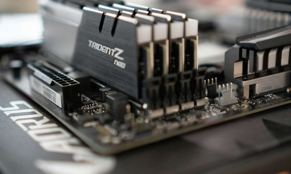 Le « thermomètre » de Huaqiangbei refroidit la fièvre de la DDR4 : corrections, nervosité et débat sur la bulle