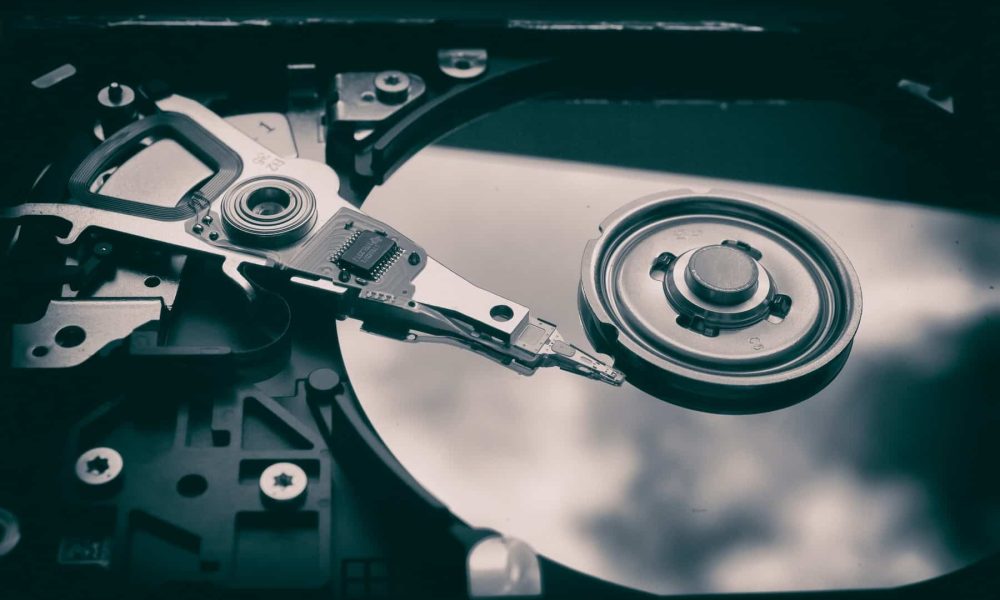 Les disques durs voient leur prix augmenter à un rythme vertigineux : la hausse moyenne frôle déjà 46 % et le stockage domestique entre en « mode crise »