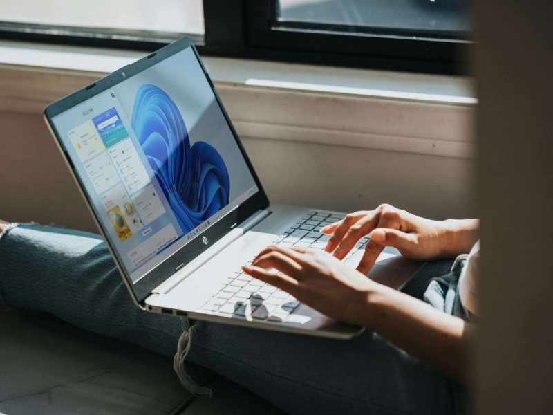 Les ordinateurs dotés d'intelligence artificielle représenteront 31 % du marché mondial des PC en 2025