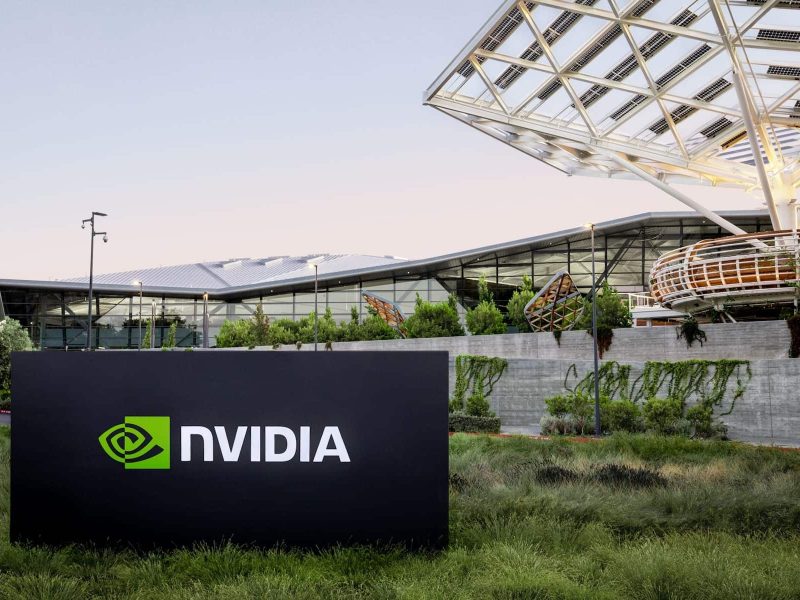 NVIDIA établit de nouveaux records : 57,0 milliards de dollars de revenus en un trimestre grâce à la ruée vers l'IA