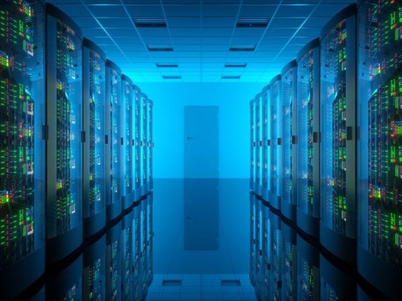 Qu'est-ce qu'un centre de données neutre en matière de transport et pourquoi de plus en plus d'entreprises le préfèrent-elles ?