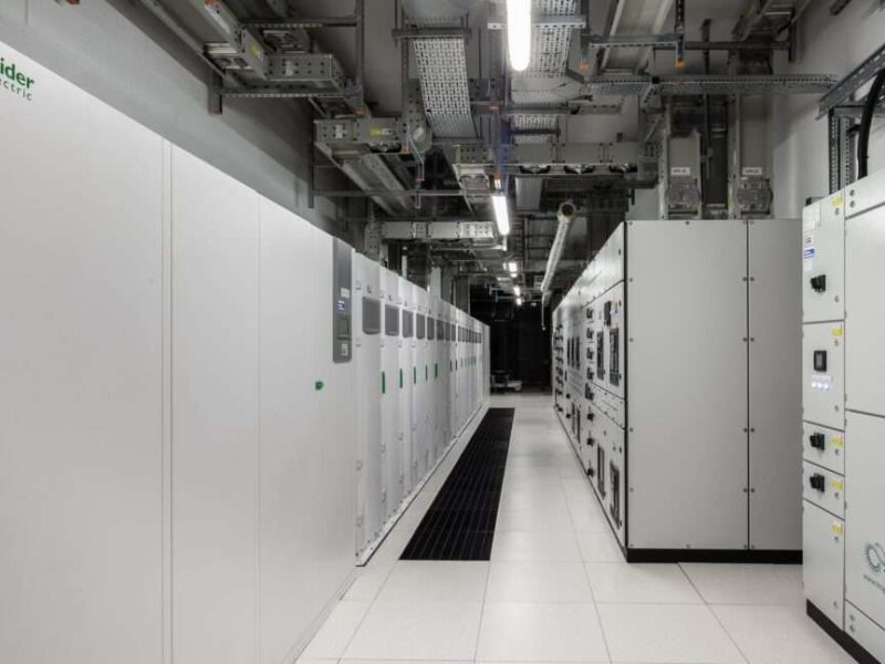 Silicon Valley construit des centres de données qu'il ne peut pas alimenter : près de 100 MW à Santa Clara en attente du réseau électrique