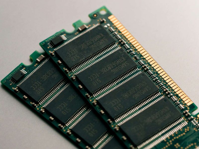 UltraRAM : la mémoire qui promet de combiner stockage et RAM en une seule puce