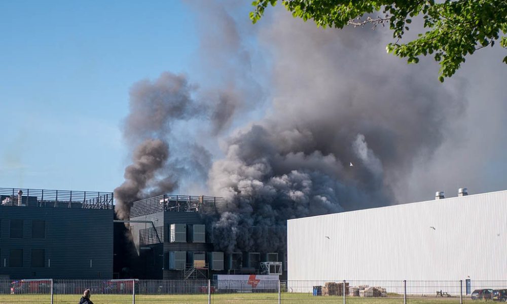 Un grand incendie oblige à évacuer le centre de données NorthC d'Almere