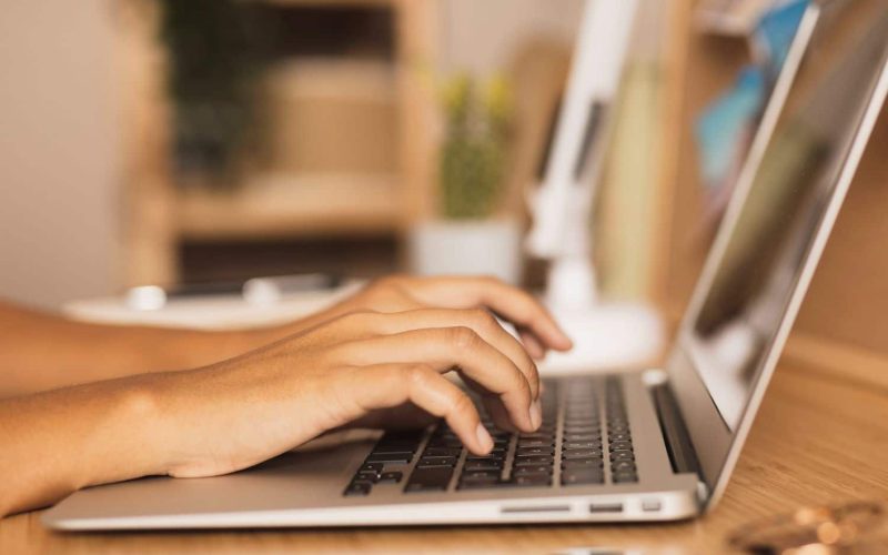 Virtual Cable et NComputing offrent une alternative durable pour le poste de travail numérique face à la fin du support de Windows 10.