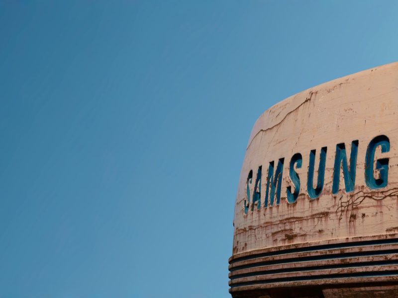 Samsung Electronics mise sur la robotique du futur : Acquisition de 35 % de Rainbow Robotics et création d'un bureau de robotique.